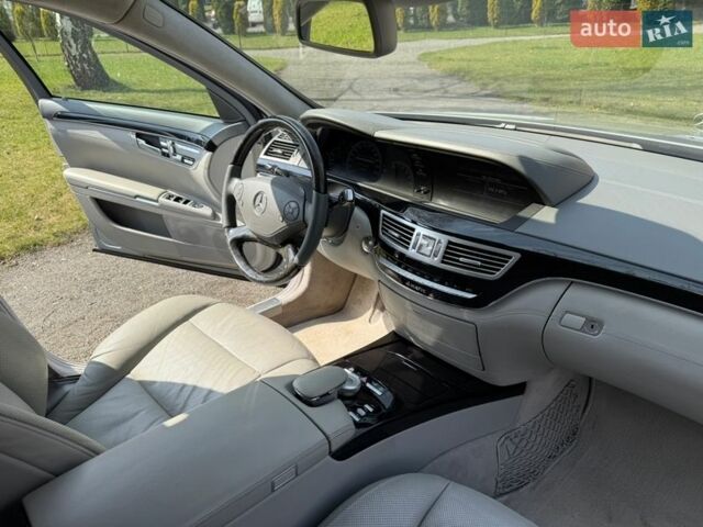 Серый Мерседес С Класс, объемом двигателя 3 л и пробегом 251 тыс. км за 18300 $, фото 22 на Automoto.ua