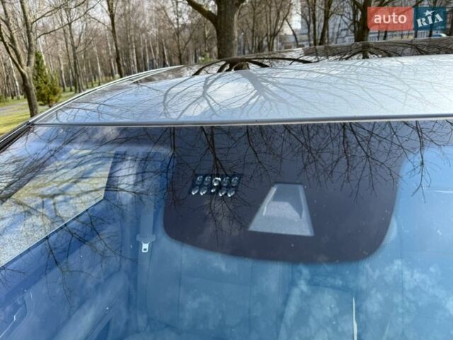 Серый Мерседес С Класс, объемом двигателя 3 л и пробегом 251 тыс. км за 18300 $, фото 15 на Automoto.ua