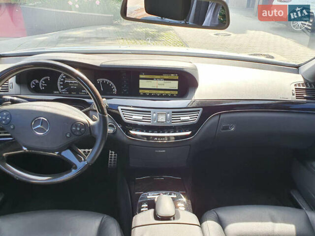 Серый Мерседес С Класс, объемом двигателя 4.7 л и пробегом 130 тыс. км за 26000 $, фото 3 на Automoto.ua