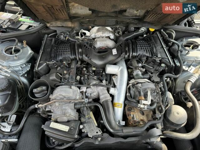 Серый Мерседес С Класс, объемом двигателя 3 л и пробегом 251 тыс. км за 18500 $, фото 44 на Automoto.ua