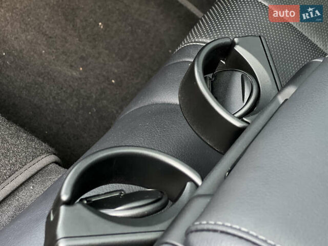 Серый Мерседес С Класс, объемом двигателя 3 л и пробегом 80 тыс. км за 41800 $, фото 58 на Automoto.ua