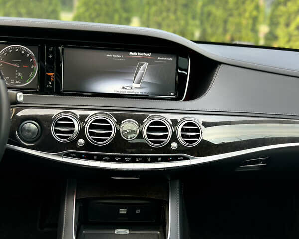 Серый Мерседес С Класс, объемом двигателя 3 л и пробегом 80 тыс. км за 41800 $, фото 45 на Automoto.ua