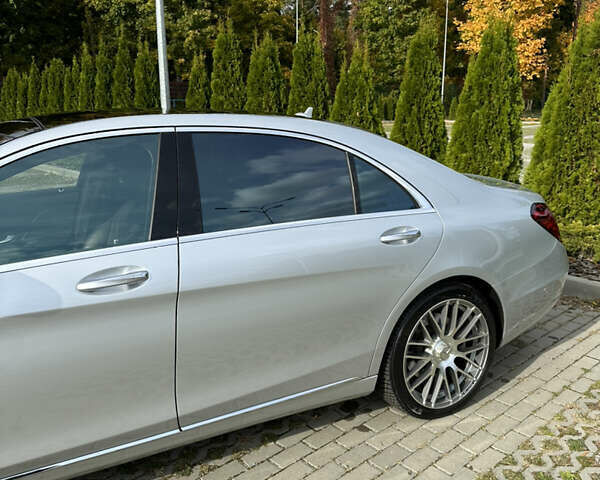 Серый Мерседес С Класс, объемом двигателя 3 л и пробегом 60 тыс. км за 43000 $, фото 5 на Automoto.ua