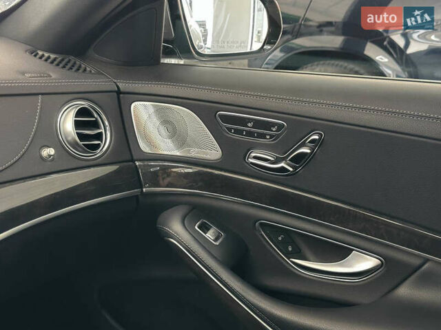 Серый Мерседес С Класс, объемом двигателя 2.99 л и пробегом 225 тыс. км за 36500 $, фото 47 на Automoto.ua
