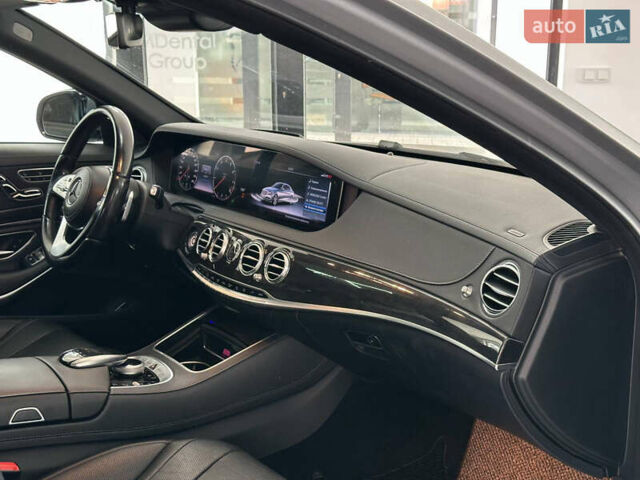 Серый Мерседес С Класс, объемом двигателя 2.99 л и пробегом 225 тыс. км за 36500 $, фото 58 на Automoto.ua