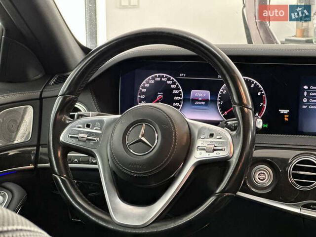 Серый Мерседес С Класс, объемом двигателя 2.99 л и пробегом 225 тыс. км за 36500 $, фото 72 на Automoto.ua