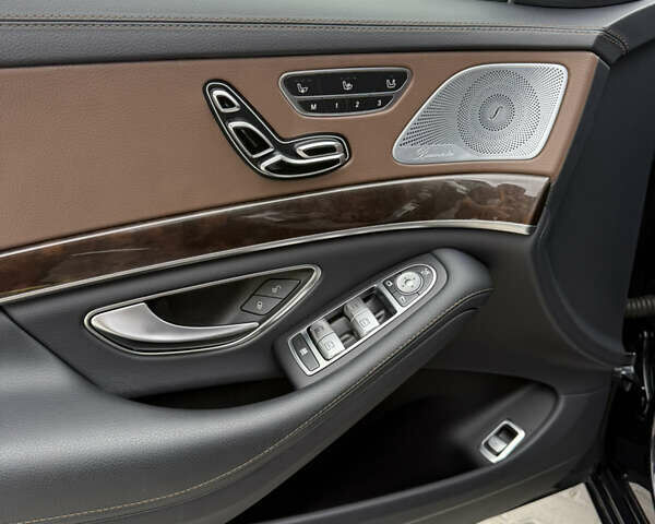 Серый Мерседес С Класс, объемом двигателя 3 л и пробегом 50 тыс. км за 48000 $, фото 11 на Automoto.ua