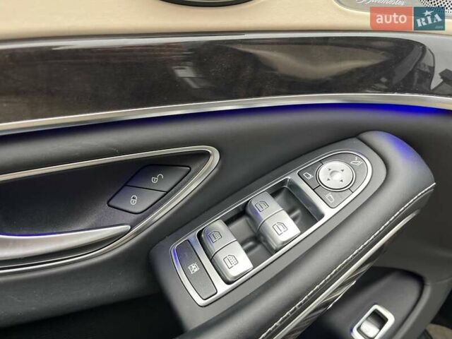 Серый Мерседес С Класс, объемом двигателя 3.98 л и пробегом 121 тыс. км за 48990 $, фото 16 на Automoto.ua