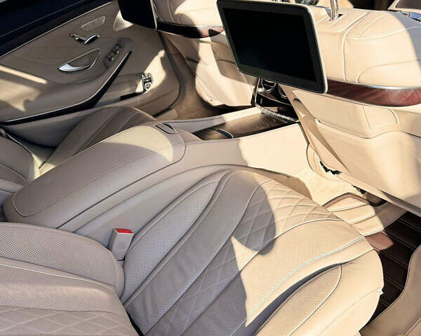 Серый Мерседес С Класс, объемом двигателя 3.98 л и пробегом 240 тыс. км за 57000 $, фото 1 на Automoto.ua