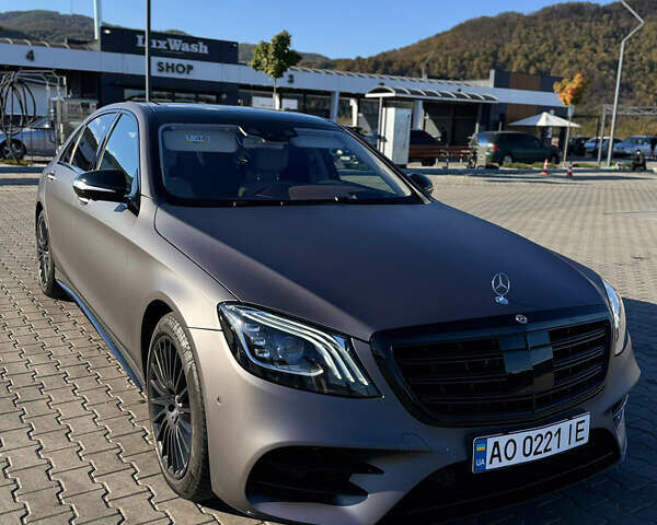 Серый Мерседес С Класс, объемом двигателя 3.98 л и пробегом 240 тыс. км за 57000 $, фото 5 на Automoto.ua