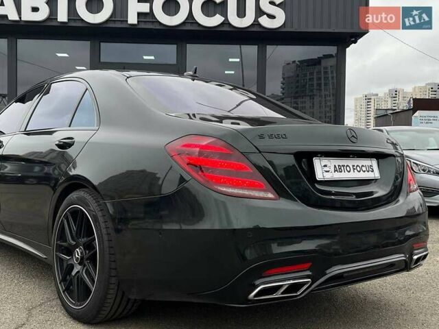 Серый Мерседес С Класс, объемом двигателя 3.98 л и пробегом 121 тыс. км за 48990 $, фото 5 на Automoto.ua