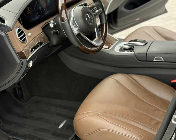 Серый Мерседес С Класс, объемом двигателя 3 л и пробегом 50 тыс. км за 48000 $, фото 21 на Automoto.ua