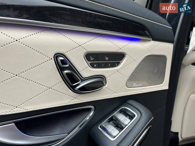 Серый Мерседес С Класс, объемом двигателя 3.98 л и пробегом 121 тыс. км за 48990 $, фото 24 на Automoto.ua