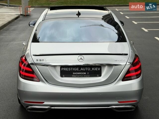 Серый Мерседес С Класс, объемом двигателя 3.98 л и пробегом 57 тыс. км за 57000 $, фото 19 на Automoto.ua