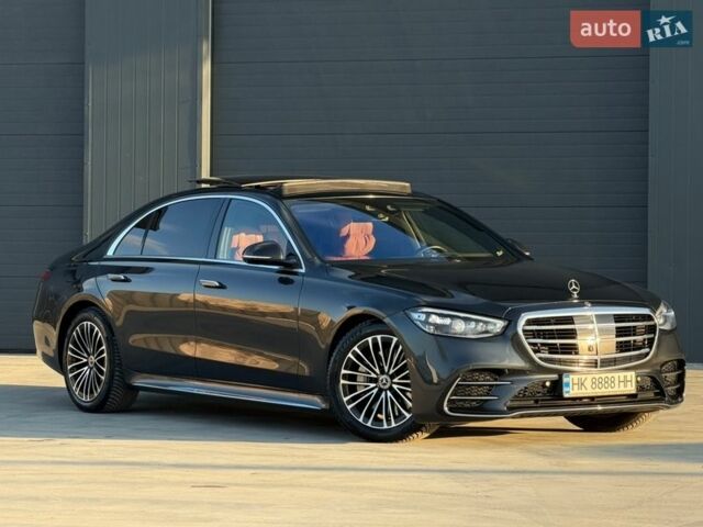 Серый Мерседес С Класс, объемом двигателя 3 л и пробегом 141 тыс. км за 93000 $, фото 1 на Automoto.ua