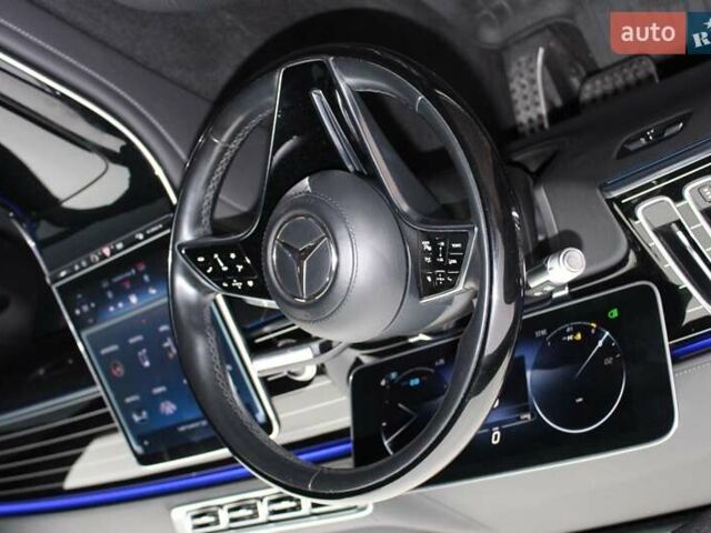 Серый Мерседес С Класс, объемом двигателя 4 л и пробегом 120 тыс. км за 105000 $, фото 24 на Automoto.ua