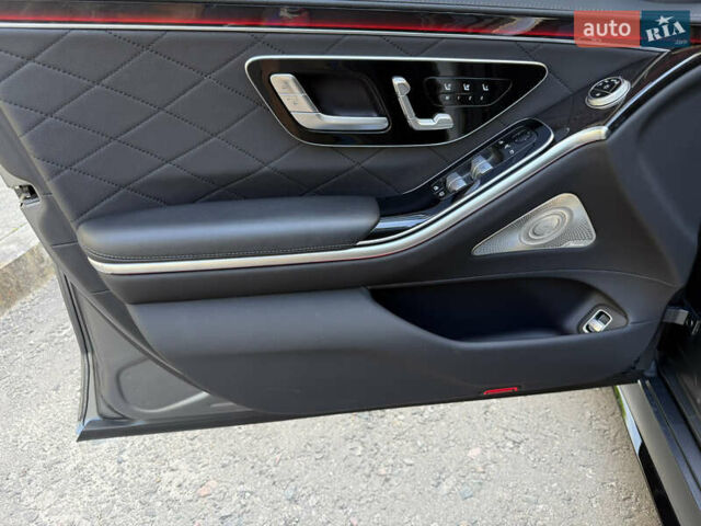 Мерседес С Клас 2021 у Києві на Automoto.ua Сірий Мерседес С Клас, об'ємом двигуна 3.98 л та пробігом 18 тис. км за 111111 $, фото 24 на Automoto.ua