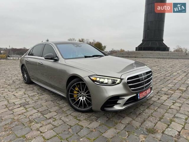 Серый Мерседес С Класс, объемом двигателя 4 л и пробегом 120 тыс. км за 105000 $, фото 3 на Automoto.ua