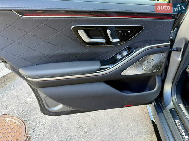 Мерседес С Клас 2021 у Києві на Automoto.ua Сірий Мерседес С Клас, об'ємом двигуна 3.98 л та пробігом 18 тис. км за 111111 $, фото 20 на Automoto.ua