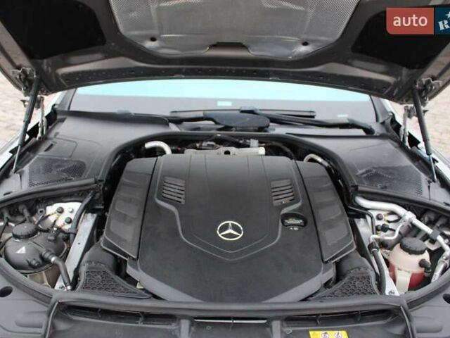 Серый Мерседес С Класс, объемом двигателя 4 л и пробегом 120 тыс. км за 105000 $, фото 38 на Automoto.ua