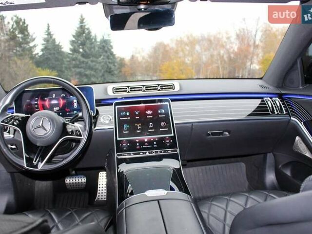 Серый Мерседес С Класс, объемом двигателя 4 л и пробегом 120 тыс. км за 105000 $, фото 33 на Automoto.ua