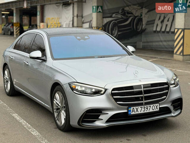 Серый Мерседес С Класс, объемом двигателя 3.98 л и пробегом 49 тыс. км за 95000 $, фото 1 на Automoto.ua