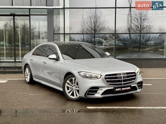 Сірий Мерседес С Клас, об'ємом двигуна 3 л та пробігом 17 тис. км за 185000 $, фото 2 на Automoto.ua