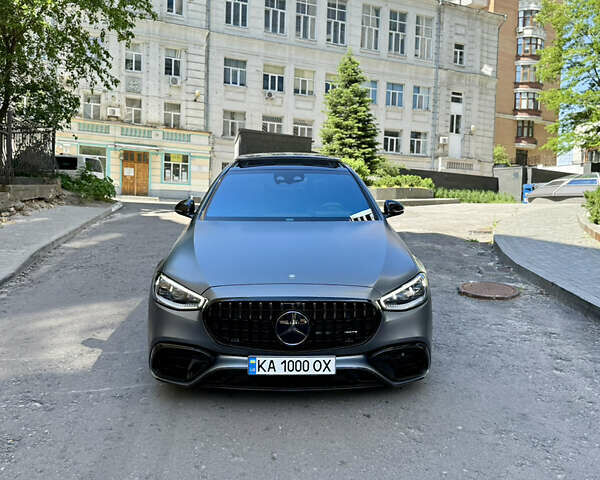 Мерседес С Клас 2021 у Києві на Automoto.ua Сірий Мерседес С Клас, об'ємом двигуна 3.98 л та пробігом 18 тис. км за 111111 $, фото 2 на Automoto.ua