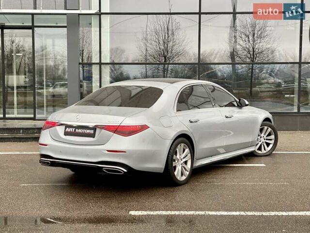 Сірий Мерседес С Клас, об'ємом двигуна 3 л та пробігом 17 тис. км за 185000 $, фото 4 на Automoto.ua