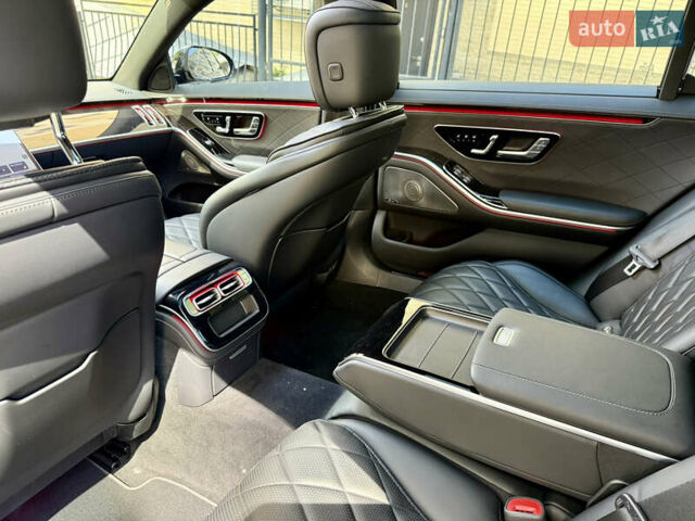 Мерседес С Клас 2021 у Києві на Automoto.ua Сірий Мерседес С Клас, об'ємом двигуна 3.98 л та пробігом 18 тис. км за 111111 $, фото 18 на Automoto.ua