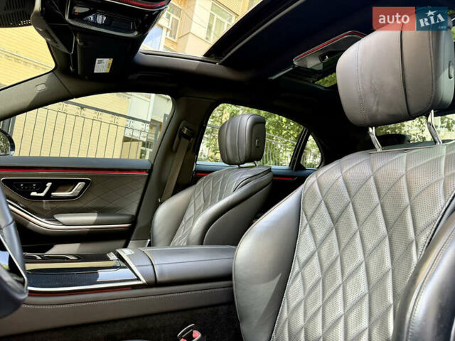 Мерседес С Клас 2021 у Києві на Automoto.ua Сірий Мерседес С Клас, об'ємом двигуна 3.98 л та пробігом 18 тис. км за 111111 $, фото 22 на Automoto.ua