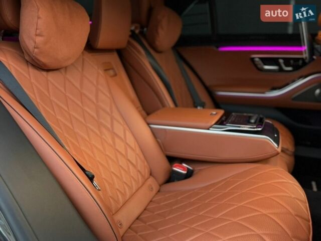 Серый Мерседес С Класс, объемом двигателя 3 л и пробегом 141 тыс. км за 93000 $, фото 91 на Automoto.ua