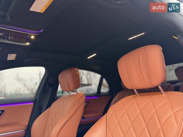 Серый Мерседес С Класс, объемом двигателя 4 л и пробегом 54 тыс. км за 115000 $, фото 52 на Automoto.ua