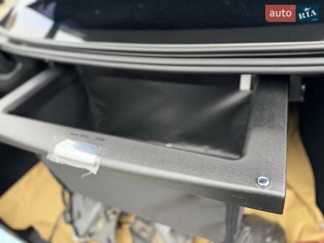 Серый Мерседес С Класс, объемом двигателя 4 л и пробегом 54 тыс. км за 115000 $, фото 41 на Automoto.ua