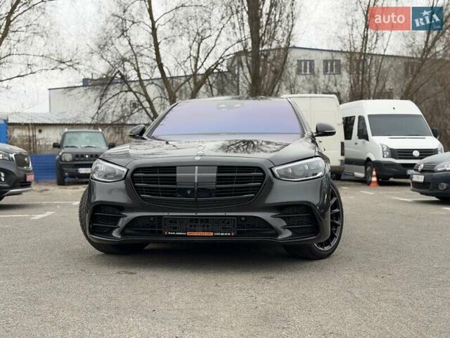 Серый Мерседес С Класс, объемом двигателя 4 л и пробегом 54 тыс. км за 115000 $, фото 2 на Automoto.ua