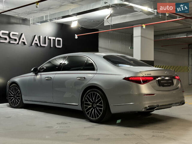 Серый Мерседес С Класс, объемом двигателя 3.98 л и пробегом 15 тыс. км за 120000 $, фото 4 на Automoto.ua