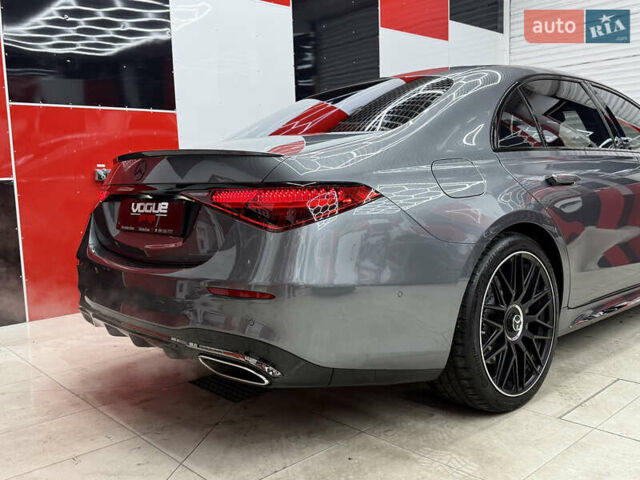 Серый Мерседес С Класс, объемом двигателя 3.98 л и пробегом 20 тыс. км за 120000 $, фото 3 на Automoto.ua