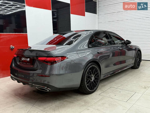 Серый Мерседес С Класс, объемом двигателя 3.98 л и пробегом 20 тыс. км за 120000 $, фото 2 на Automoto.ua