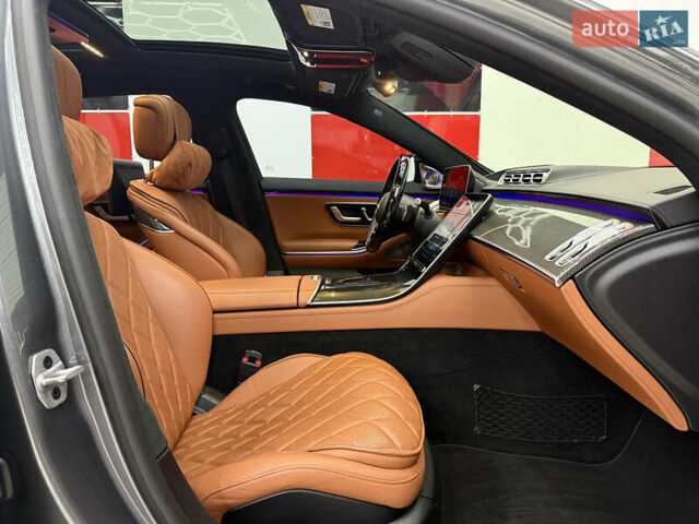 Серый Мерседес С Класс, объемом двигателя 3.98 л и пробегом 20 тыс. км за 120000 $, фото 13 на Automoto.ua