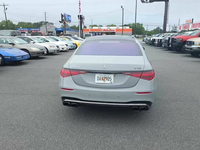 Сірий Мерседес С Клас, об'ємом двигуна 4 л та пробігом 2 тис. км за 179500 $, фото 1 на Automoto.ua