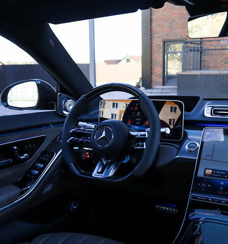 Серый Мерседес С Класс, объемом двигателя 3.98 л и пробегом 19 тыс. км за 315000 $, фото 14 на Automoto.ua