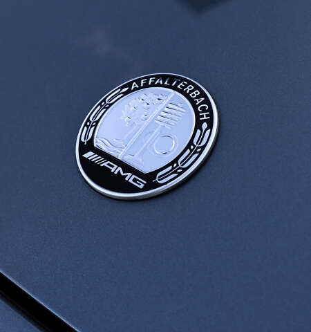 Серый Мерседес С Класс, объемом двигателя 3.98 л и пробегом 19 тыс. км за 315000 $, фото 35 на Automoto.ua