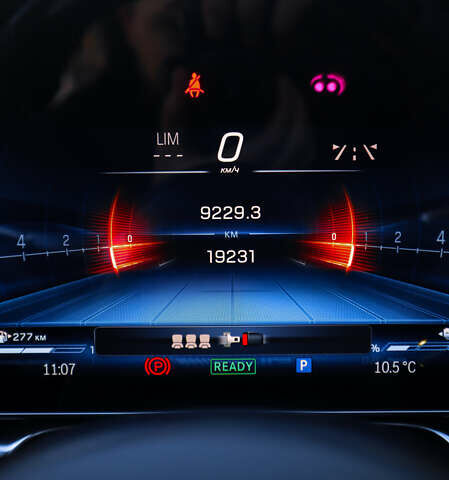 Серый Мерседес С Класс, объемом двигателя 3.98 л и пробегом 19 тыс. км за 315000 $, фото 16 на Automoto.ua