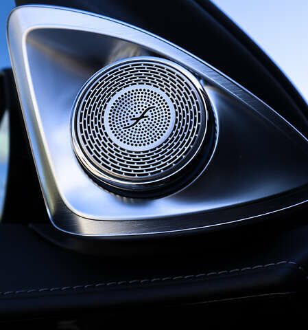 Серый Мерседес С Класс, объемом двигателя 3.98 л и пробегом 19 тыс. км за 315000 $, фото 18 на Automoto.ua