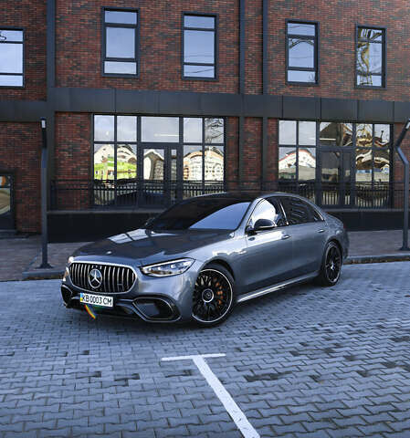 Серый Мерседес С Класс, объемом двигателя 3.98 л и пробегом 19 тыс. км за 315000 $, фото 1 на Automoto.ua