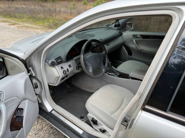 Серый Мерседес С Класс, объемом двигателя 1.8 л и пробегом 227 тыс. км за 4950 $, фото 9 на Automoto.ua