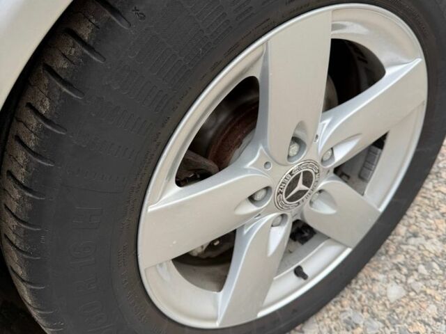 Серый Мерседес С Класс, объемом двигателя 1.8 л и пробегом 227 тыс. км за 4950 $, фото 11 на Automoto.ua