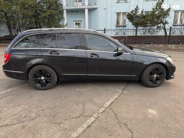 Сірий Мерседес С Клас, об'ємом двигуна 3 л та пробігом 260 тис. км за 13190 $, фото 3 на Automoto.ua