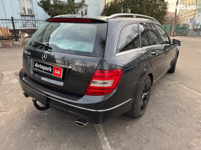 Сірий Мерседес С Клас, об'ємом двигуна 3 л та пробігом 260 тис. км за 13190 $, фото 4 на Automoto.ua