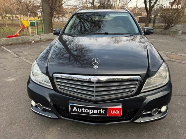 Сірий Мерседес С Клас, об'ємом двигуна 3 л та пробігом 260 тис. км за 13190 $, фото 1 на Automoto.ua
